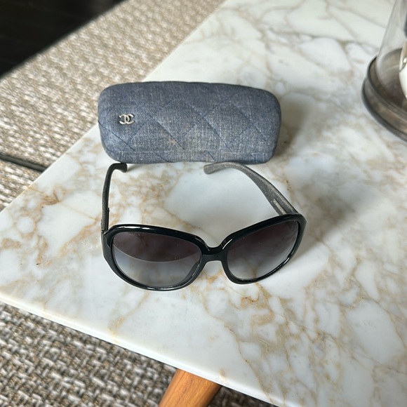 Chanel Authentic sunglasses - Picture 1 of 4